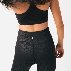 Zyia Black Leopard Light n Tight Leggings, size 2, EUC